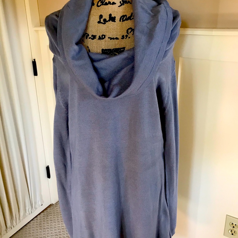 b. Boutique call neck dress